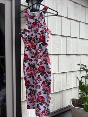 love J White Top with Red Rose and Green Leaf Print
